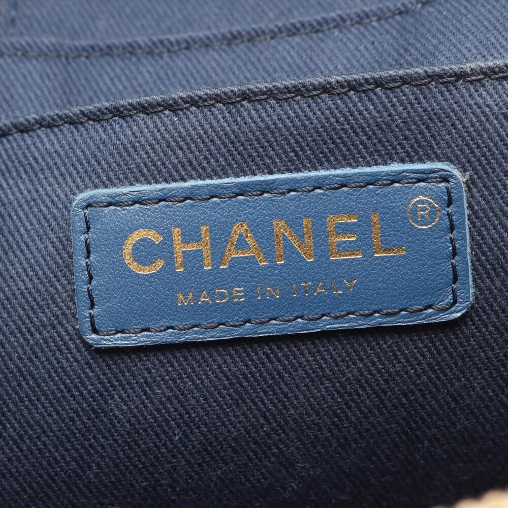 CHANEL Bag - Picture 4 of 13